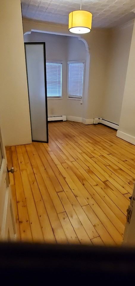 710 6th St #1 - Photo 5 of 13