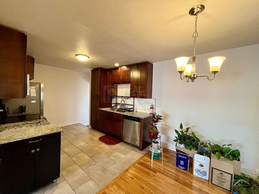 1780 Quebec St - Photo 5 of 18