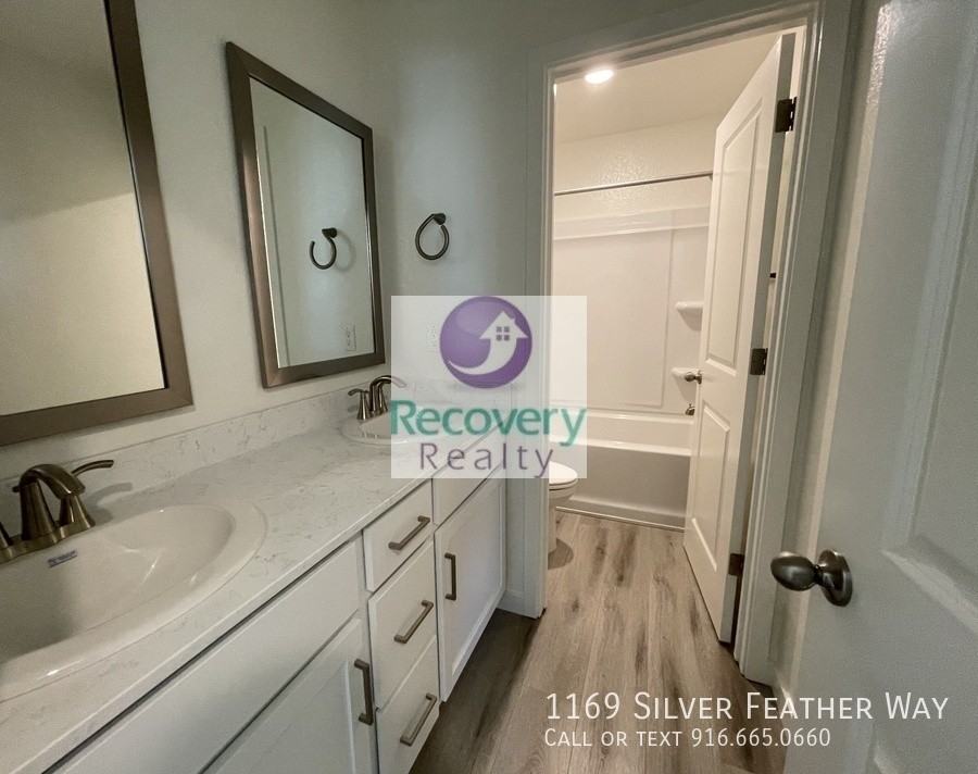 1169 Silver Feather Way - Photo 5 of 13