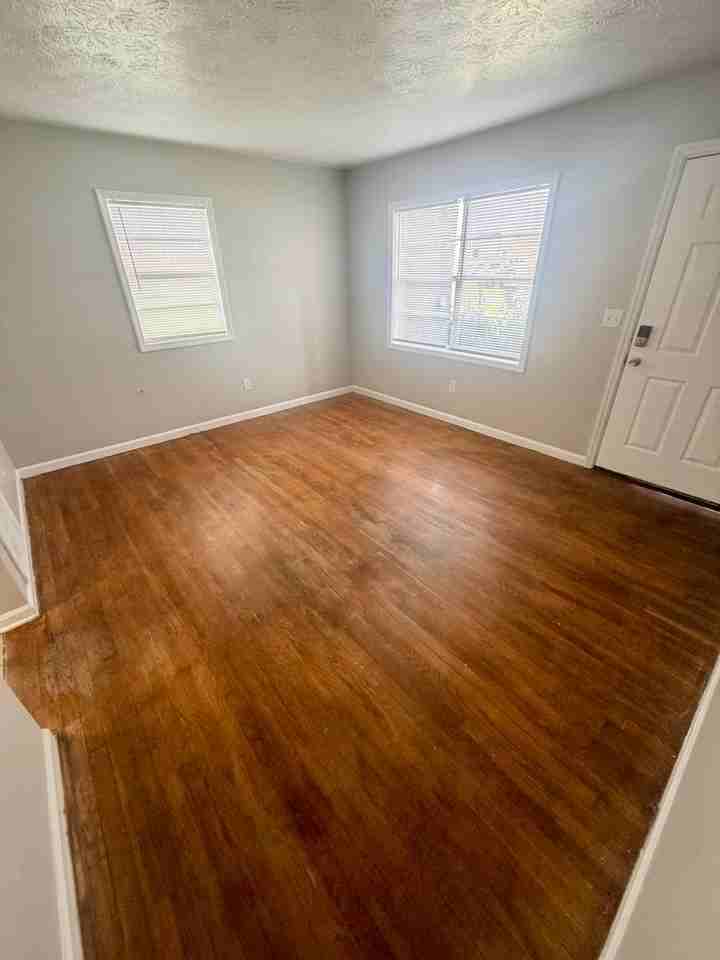 104 Dale Ave #1 - Photo 4 of 11