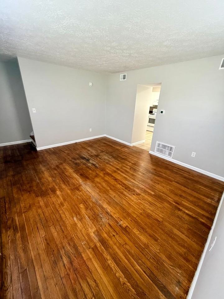 104 Dale Ave #1 - Photo 5 of 11