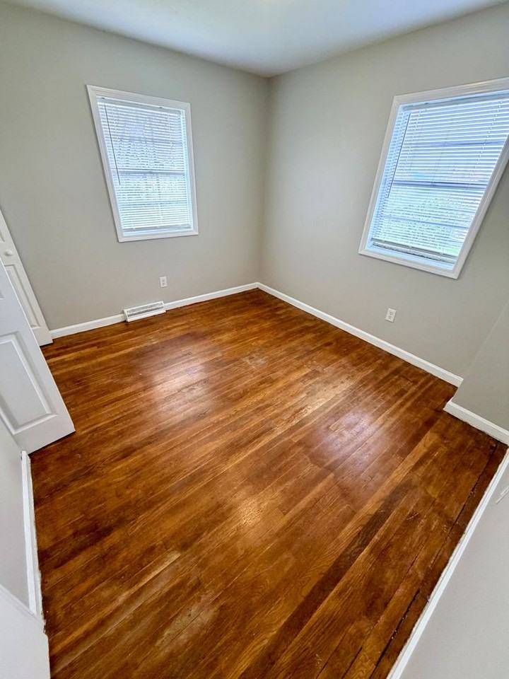 104 Dale Ave #1 - Photo 7 of 11