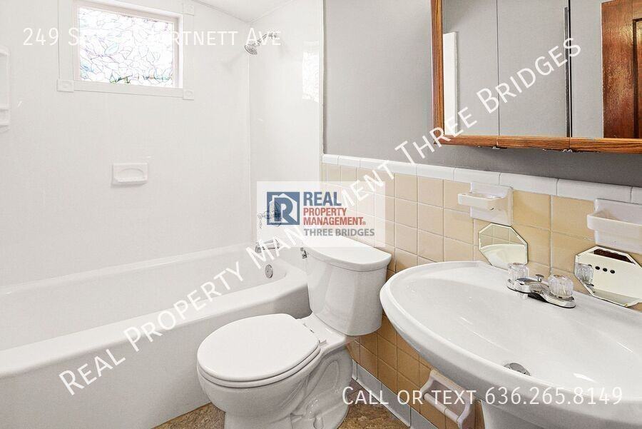 249 S Hartnett Ave - Photo 5 of 25