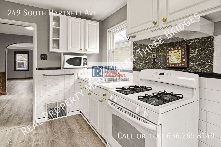 249 S Hartnett Ave - Photo 2 of 14
