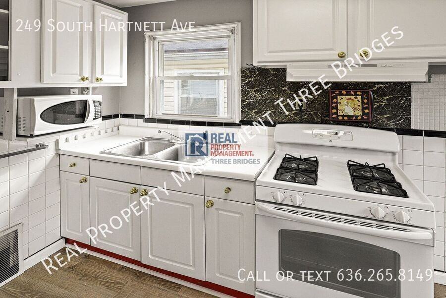 249 S Hartnett Ave - Photo 4 of 14