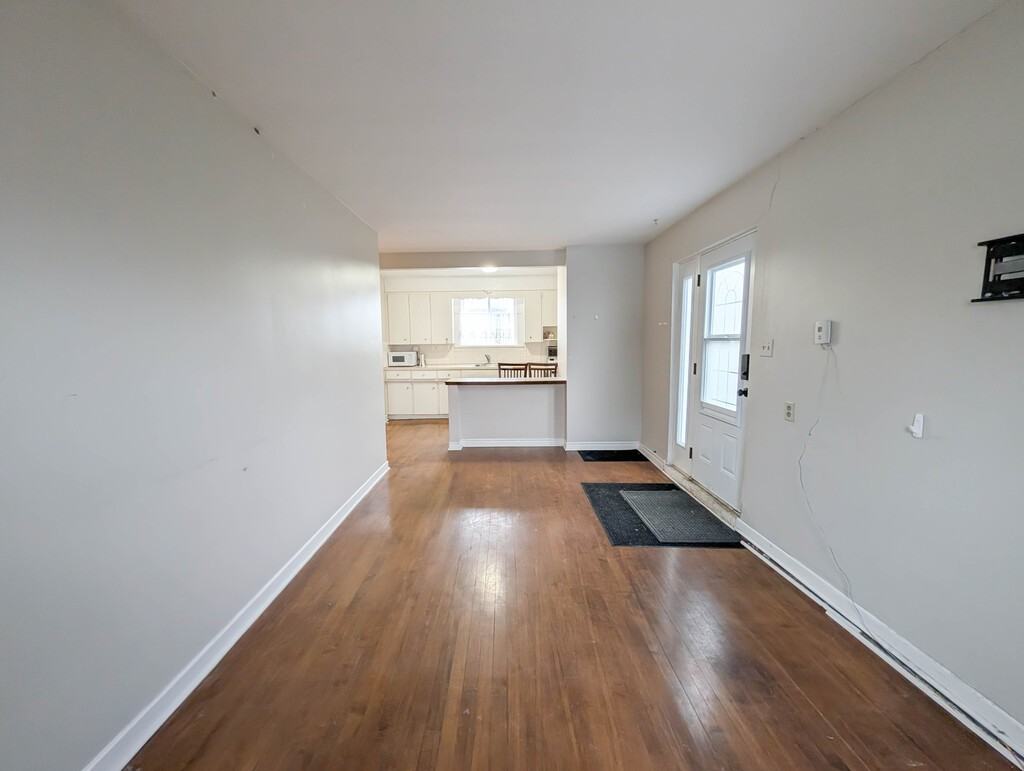 55 Ann St - Photo 4 of 14