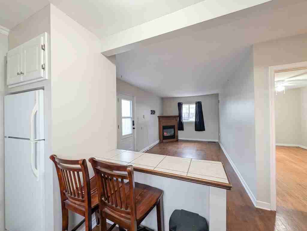 55 Ann St - Photo 6 of 14