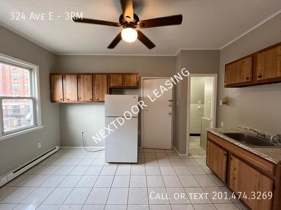 324 Avenue E #3RM - Photo 2 of 9