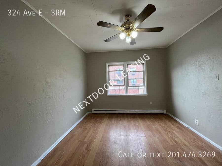 324 Avenue E #3RM - Photo 7 of 9