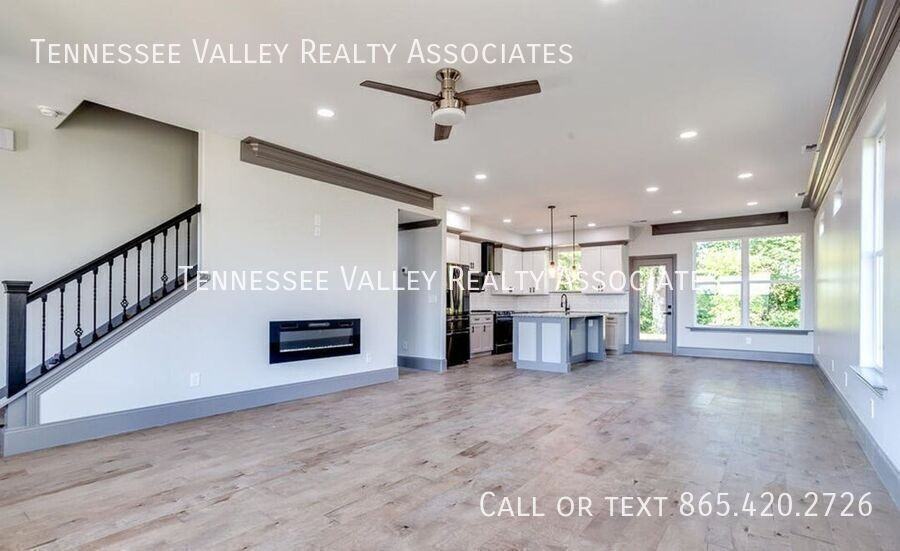 7814 Lake Mountain Ln - Photo 6 of 43