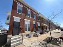 733 N Linwood Ave - Photo 1 of 1