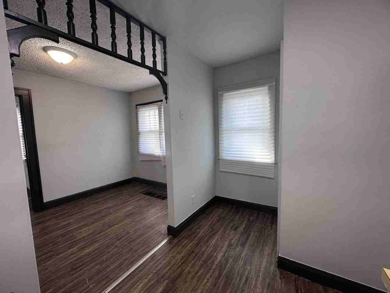 28 Delaware Ave - Photo 3 of 14