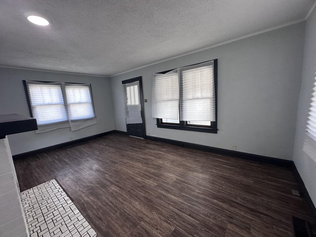 28 Delaware Ave - Photo 7 of 14