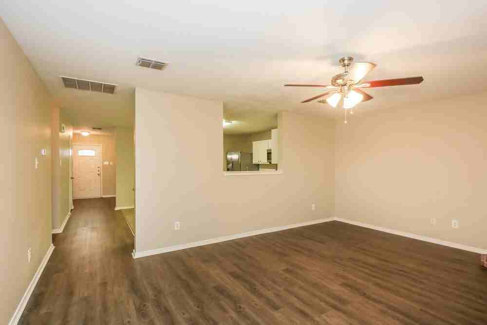 3032 Picket Fence Dr - Photo 5 of 17