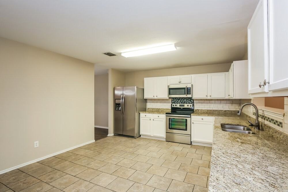 3032 Picket Fence Dr - Photo 6 of 17