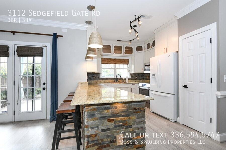 3112 Sedgefield Gate Rd - Photo 7 of 36