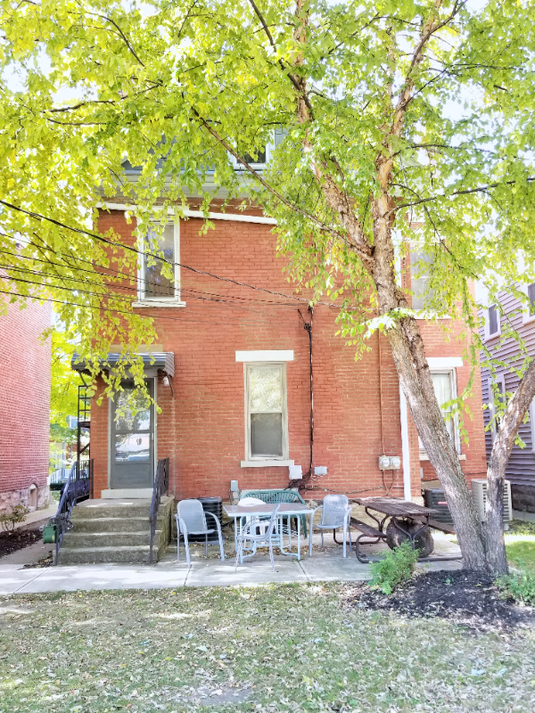 1490 Michigan Ave - Photo 2 of 13