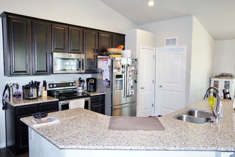 6412 Lamine Dr - Photo 4 of 31