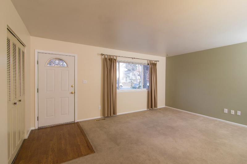 1305 Briarwood Rd - Photo 6 of 10