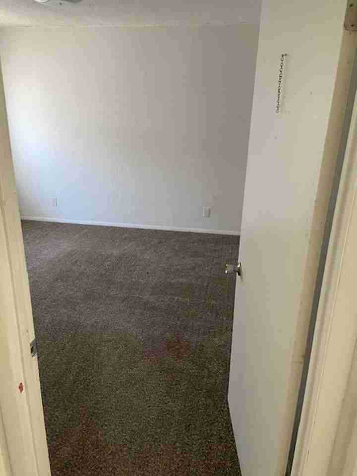 Apartments! - Photo 6 of 9