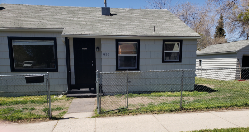 836 Mitchell St - Photo 2 of 15