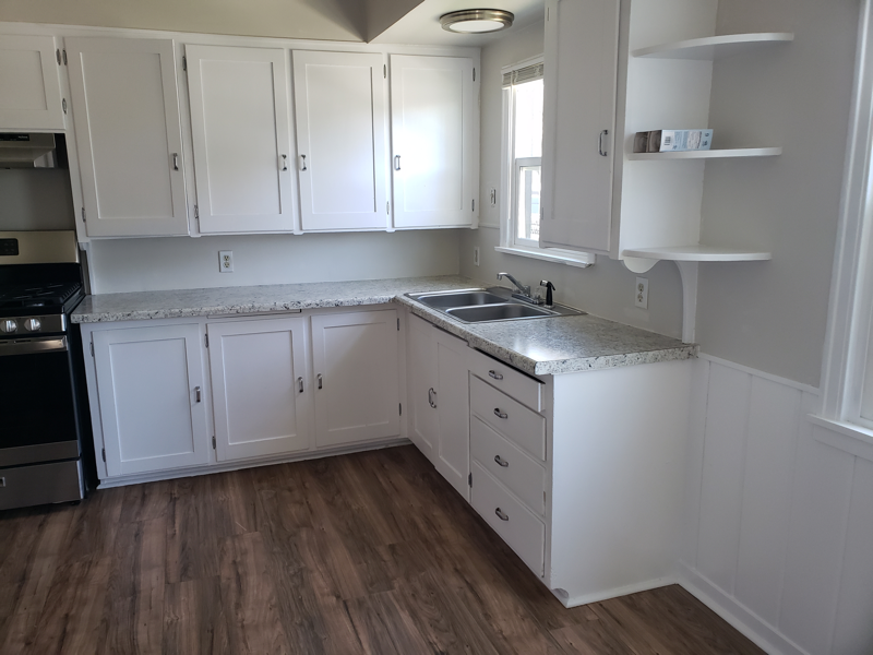 836 Mitchell St - Photo 3 of 15