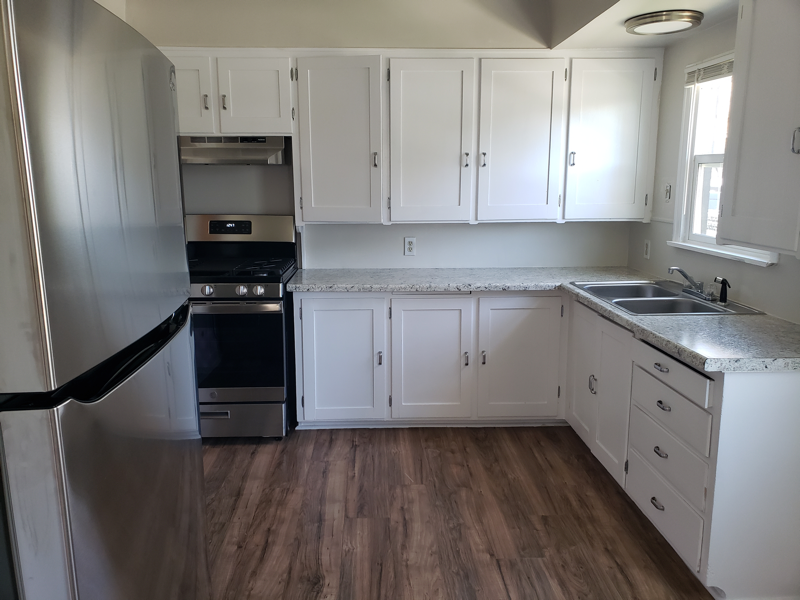 836 Mitchell St - Photo 4 of 15