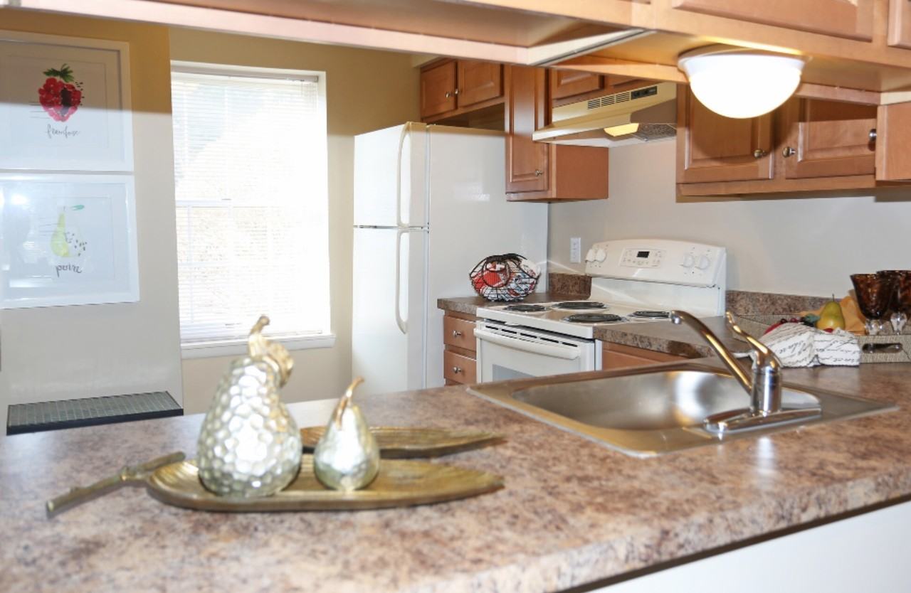 Newport Highlands - Photo 2 of 26