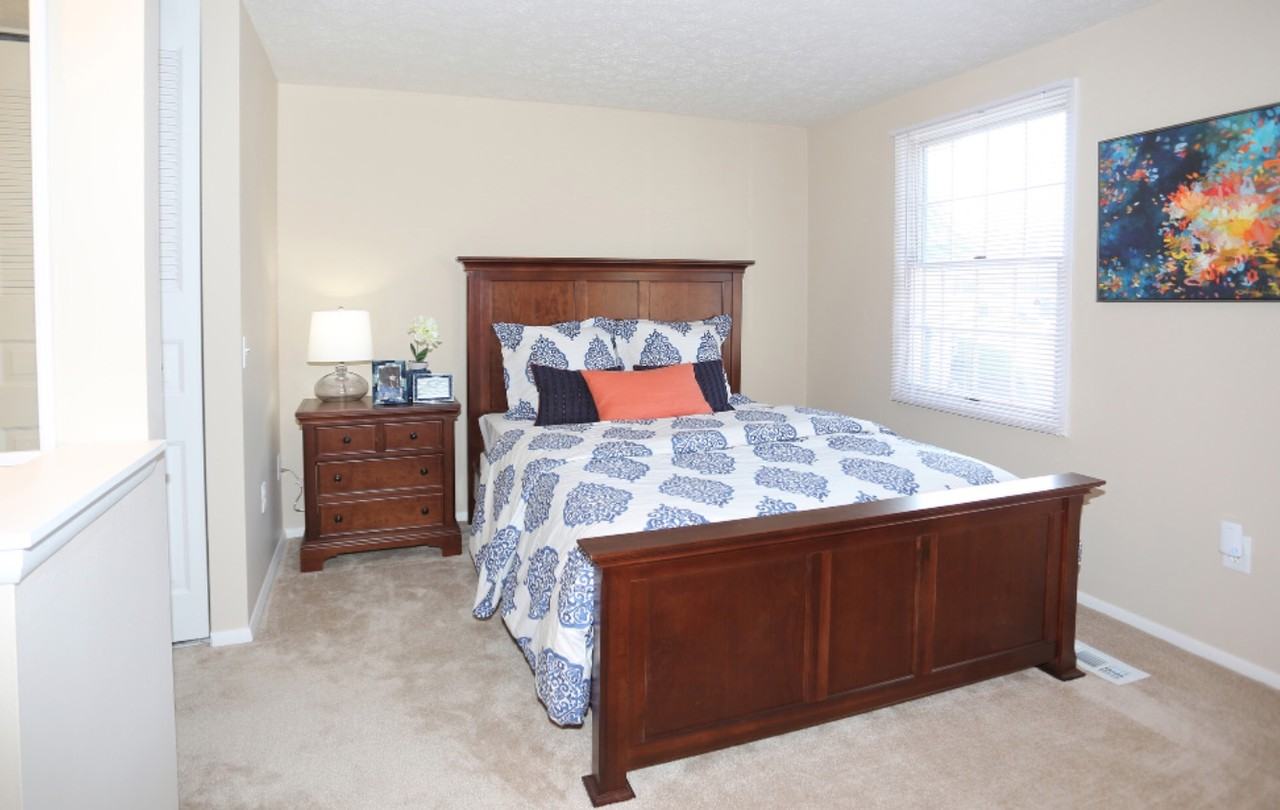 Newport Highlands - Photo 5 of 26