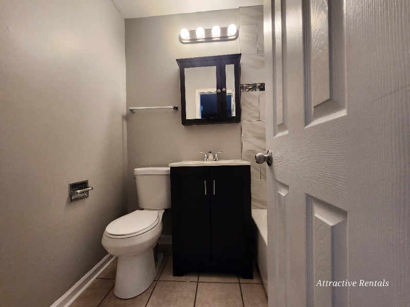 3351 Commercial Ave - Photo 3 of 7