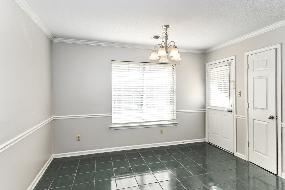 7772 Stacey Dr - Photo 5 of 16