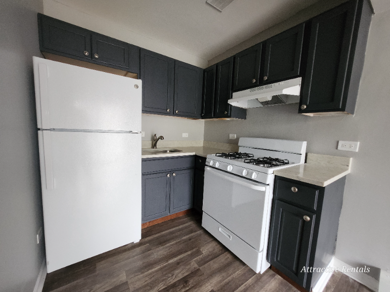 3333 Commercial Ave - Photo 3 of 5