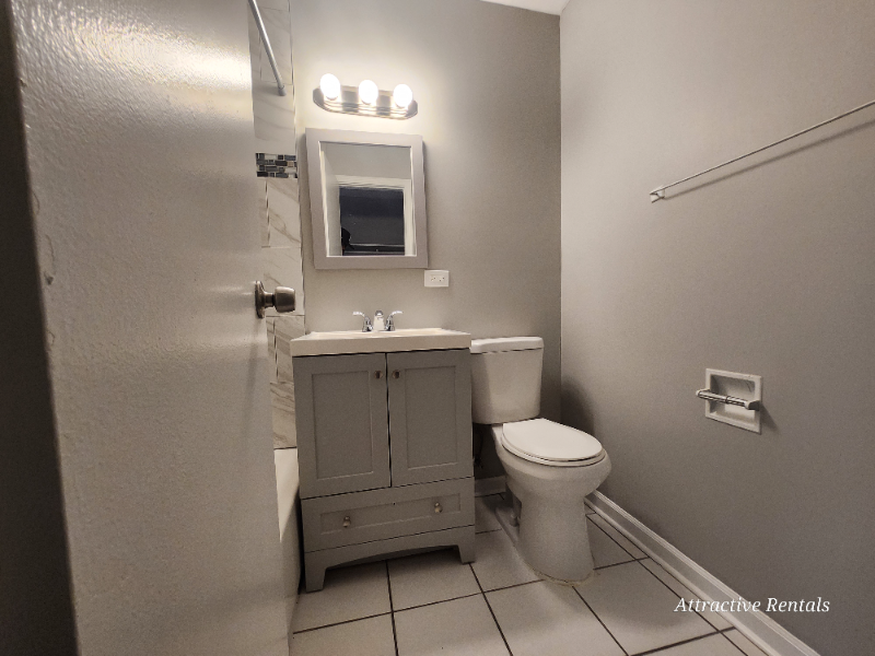 3333 Commercial Ave - Photo 4 of 5