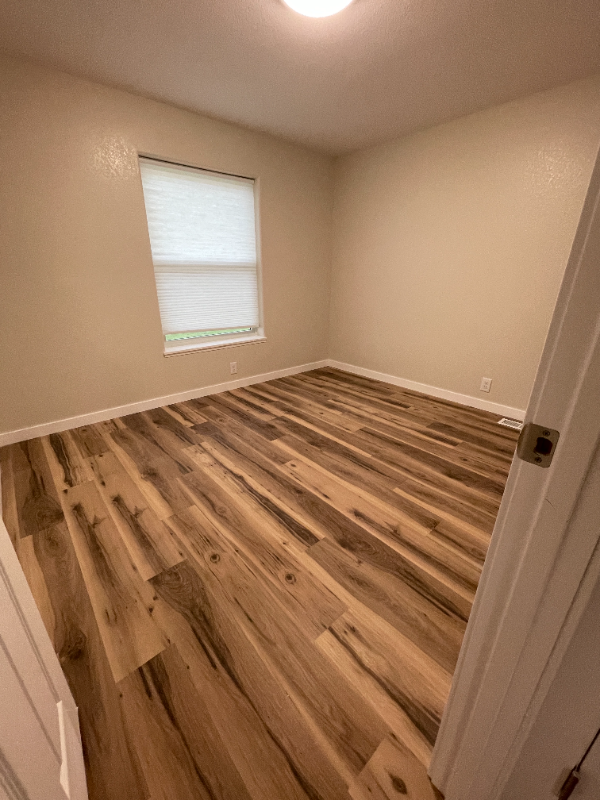 297 Guthrie Rd - Photo 3 of 17