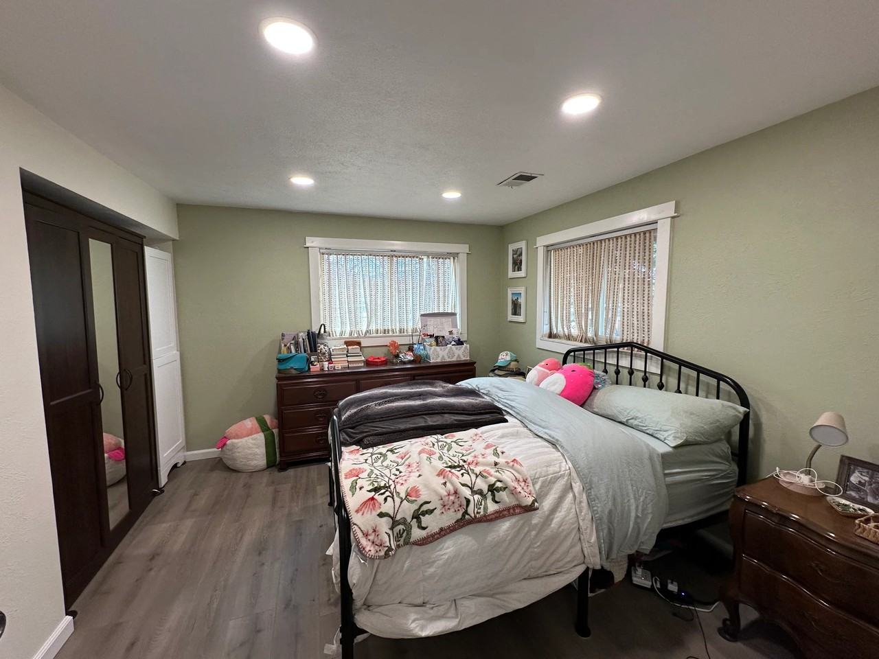 5451 Kilmer St - Photo 2 of 10