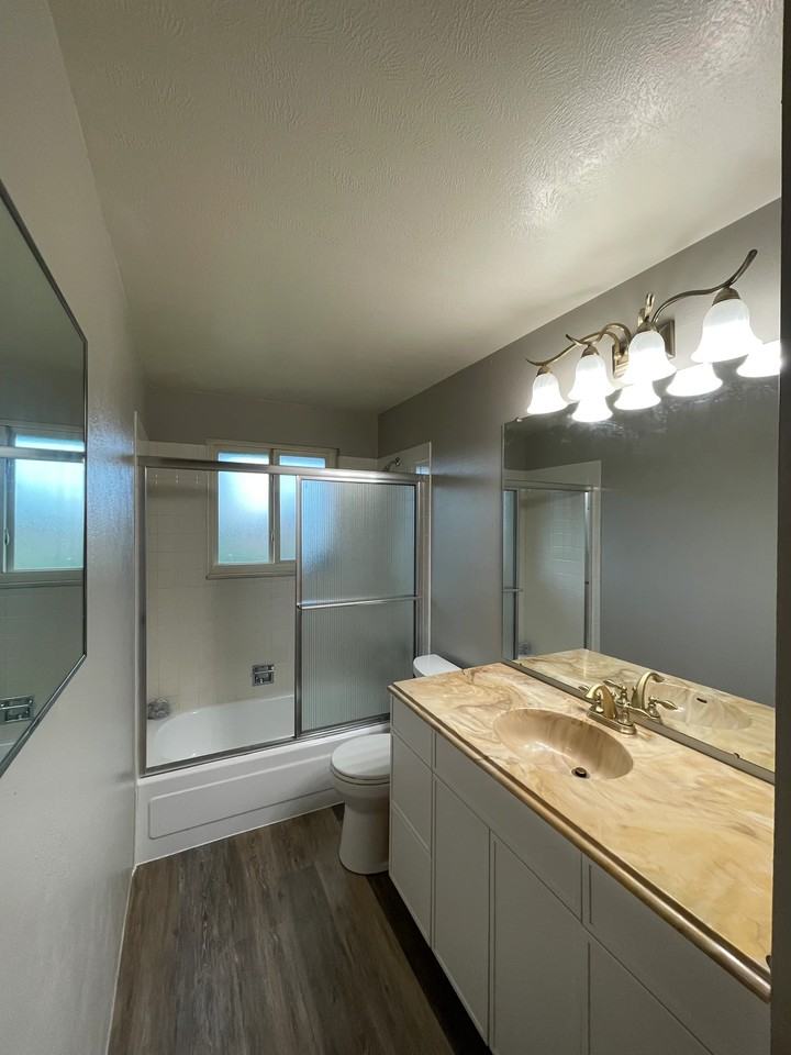 5451 Kilmer St - Photo 6 of 10