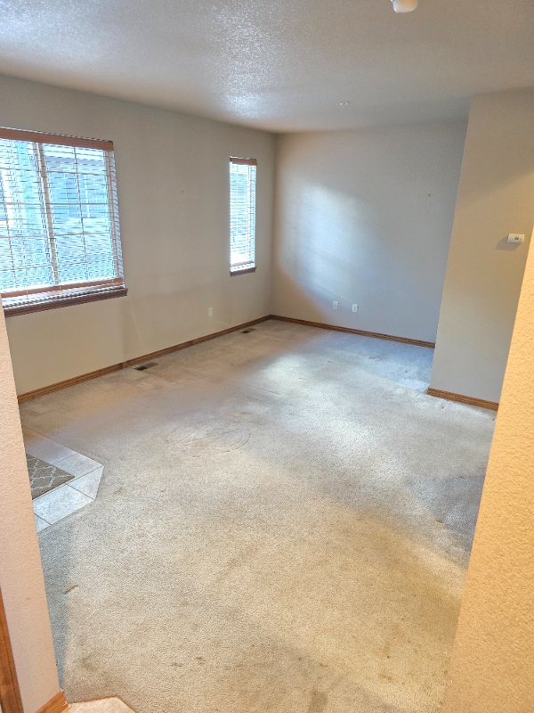 607 Cowan St #B3 - Photo 2 of 20