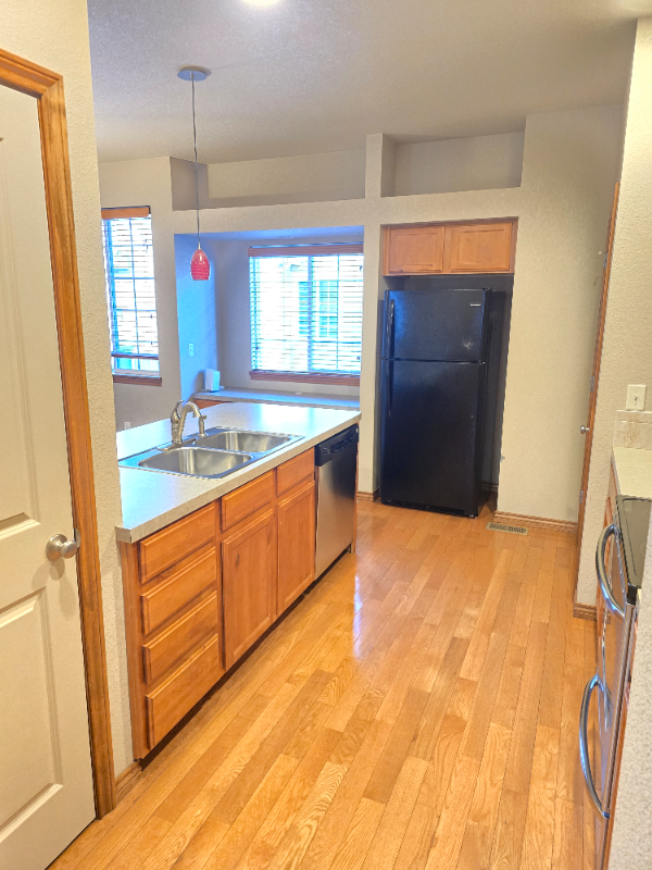 607 Cowan St #B3 - Photo 5 of 20