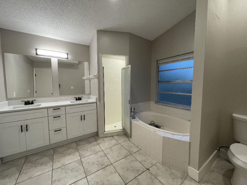 9303 4th Ave - Photo 4 of 10