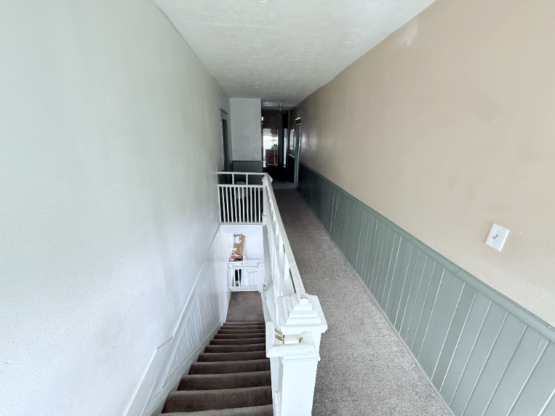 122 4th St #122 - Photo 3 of 10