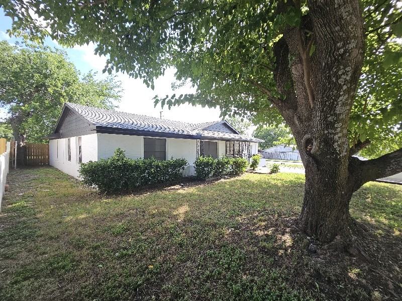 548 Highfall Dr - Photo 2 of 20