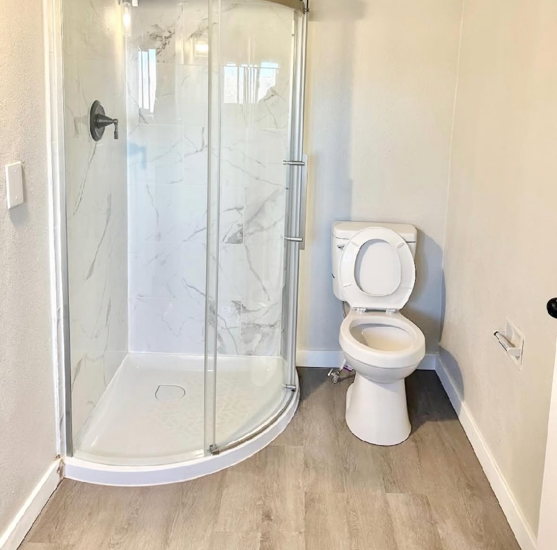 608 Bay State Ave - Photo 4 of 4