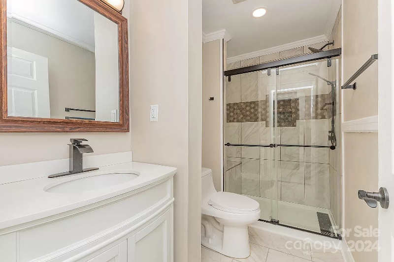 1317 W 4th St - Photo 6 of 14