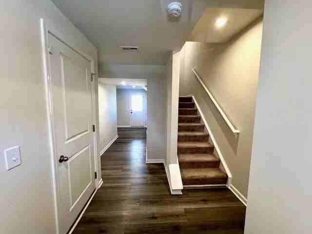 106 Coldwater Creek Ct - Photo 2 of 11