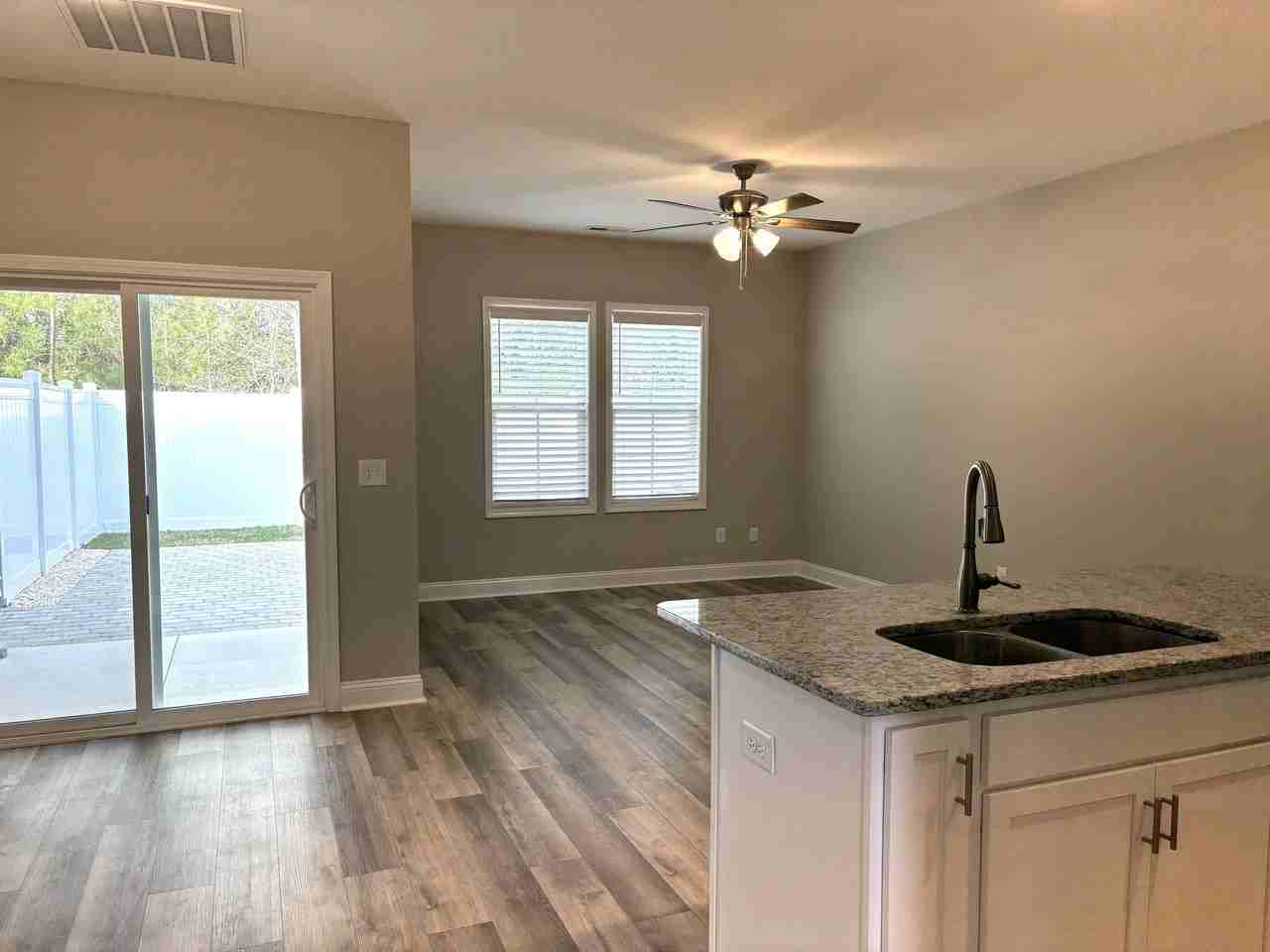 178 Coastline Cir - Photo 2 of 16