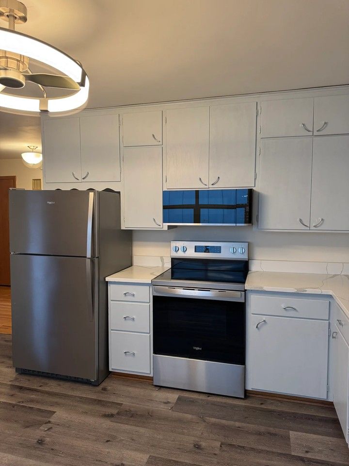 610 Linden St W - Photo 2 of 18