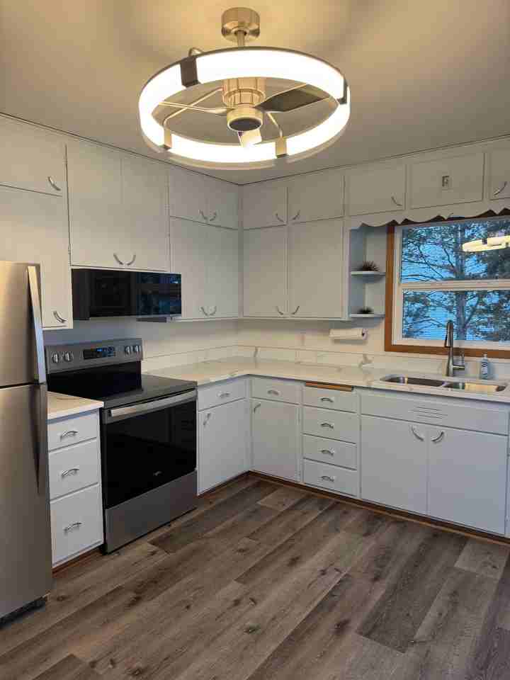 610 Linden St W - Photo 3 of 18