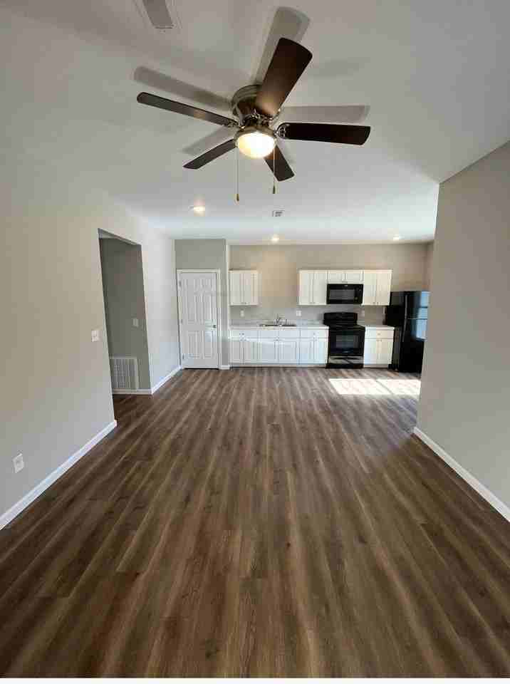 215 Cane Creek Ln #207 - Photo 5 of 10