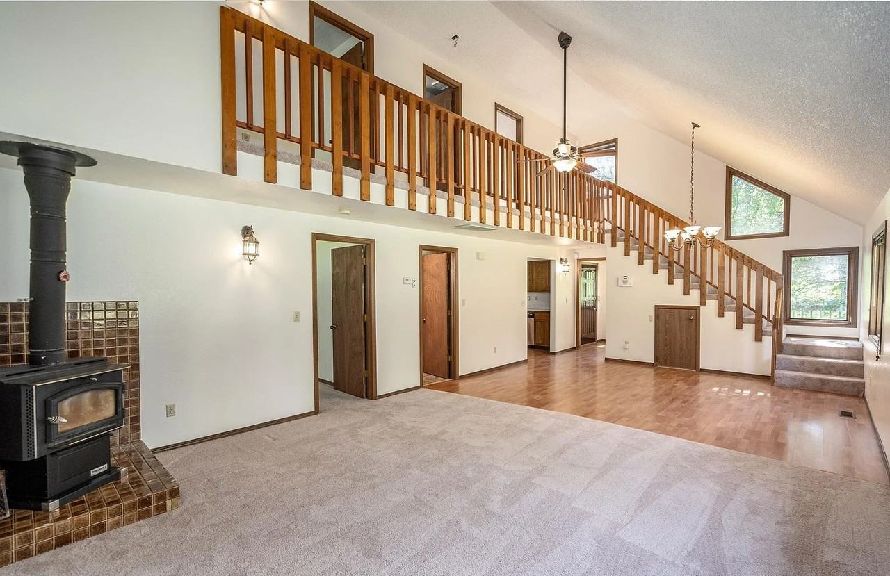 3440 W Sakai St - Photo 3 of 14