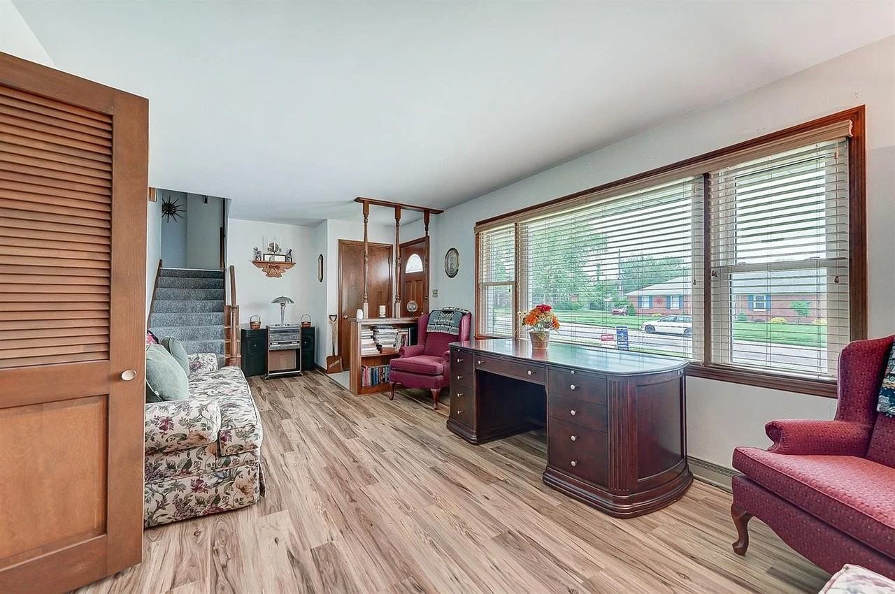 1323 Cleveland Ave - Photo 3 of 16